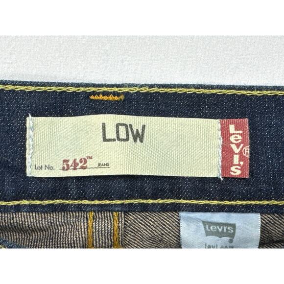 Levi's 542 Women's Flap Pocket Low Bootcut Blue Denim Jeans - Size 12M (32x31) - Picture 2 of 5